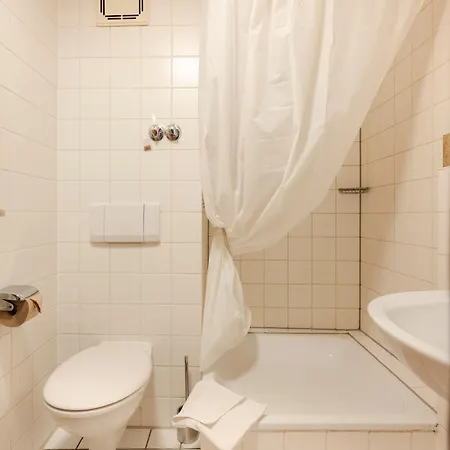 Mitte 37m2 - U-bahn Leopoldplatz By דירה *